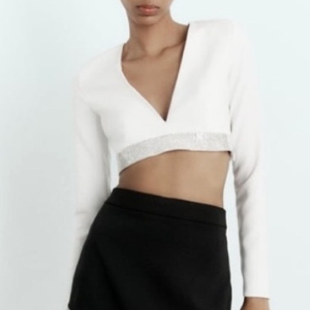 Zara White Cropped V-Neck Long Sleeve Top